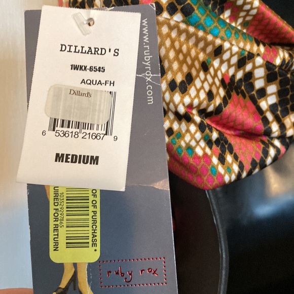 Ruby Rox Dillard’s Women’s Graphic Print Body Con Ruched Dress - Picture 8 of 9